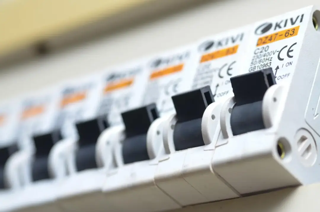 Modern consumer unit with circuit breakers
